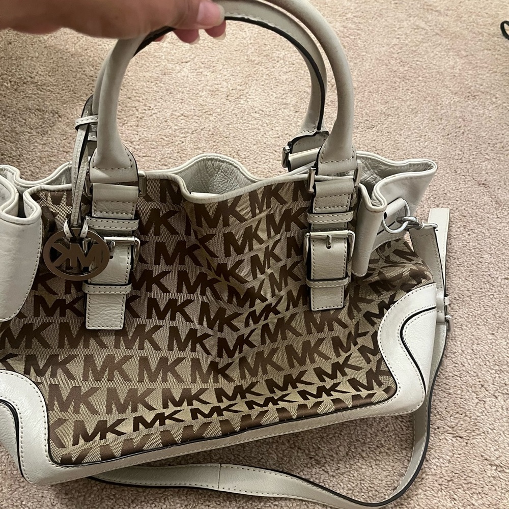 Beautiful Michael Kors large bag!